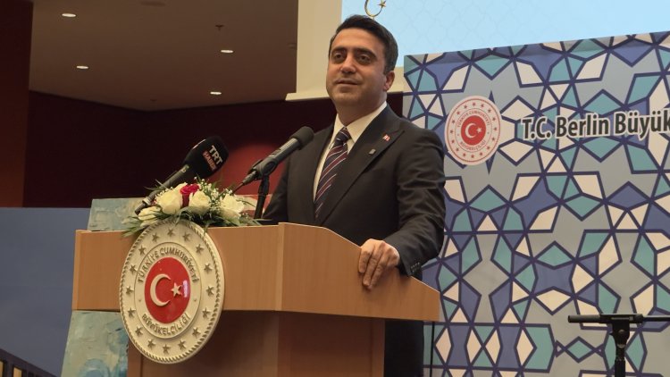 Berlin Büyükelçiliği’nde birlik ve beraberliği sergileyen iftar sofrası: 65 yıllık bir destanın resmi