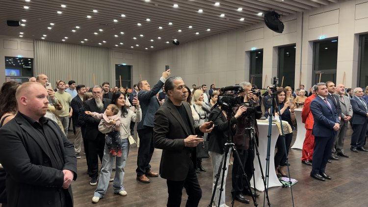 Azerbaycanlı halk ressamı Eşref Heybet: “Sanatımın temelinde Türk dünyasını anlatmak var”