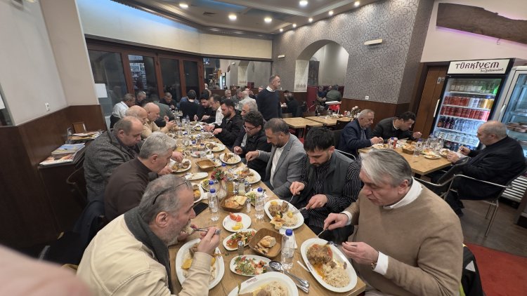 Berlin’de iş insanlarından iftar daveti