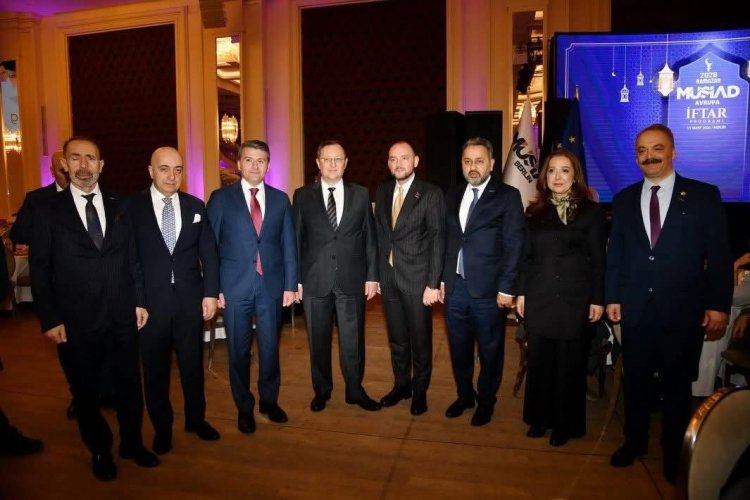 Berlin’de MÜSİAD iftarı: İş dünyası, siyaset ve diplomasi aynı sofrada buluştu