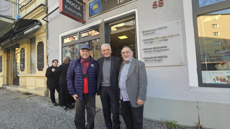 Berlin Türk Eğitim Derneği üyeleriyle bayramlaştı