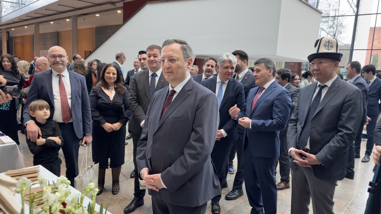 “Nevruz, barışa ve ortak geleceğe açılan bir kapıdır”