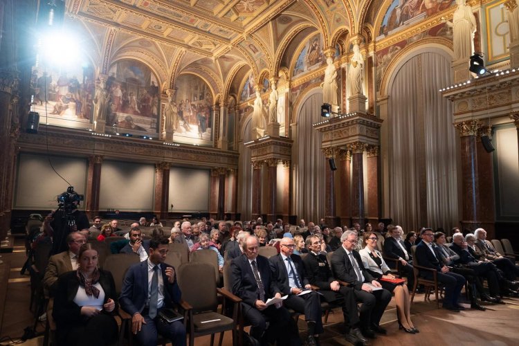 Gülşen Karanis Ekşioğlu’na Macar Bilimler Akademisi’nden uluslararası takdir