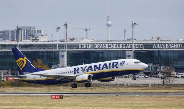 Ryanair Berlin’den çekiliyor: BER’de uçuşlar yarıya iniyor