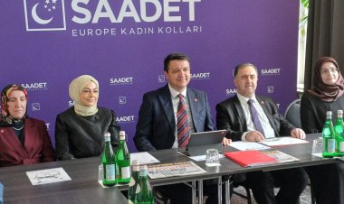 Saadet Avrupa Kadın Kolları Mannheim’da başarılı kadınları ödüllendirdi