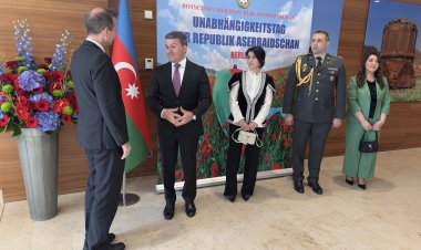 Aserbaidschan feiert Unabhängigkeitstag in Berlin mit internationaler Beteiligung