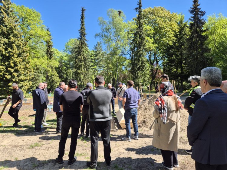 Berlin’de Sadık Çelik son yolculuğuna uğurlandı