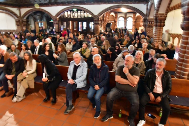Paul Dwyer konseri Berlin’de yoğun ilgi gördü