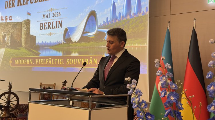 Azerbaycan’ın Bağımsızlık Günü Berlin’de geniş katılımla kutlandı