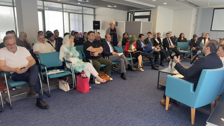 Almanya’da Göçün 65. Yılında Aile Masaya Yatırıldı