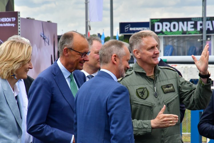 Merz ILA 2026’da yeni havacılık stratejisini açıkladı: “Almanya hava ve uzay teknolojilerinde öncü kalacak”