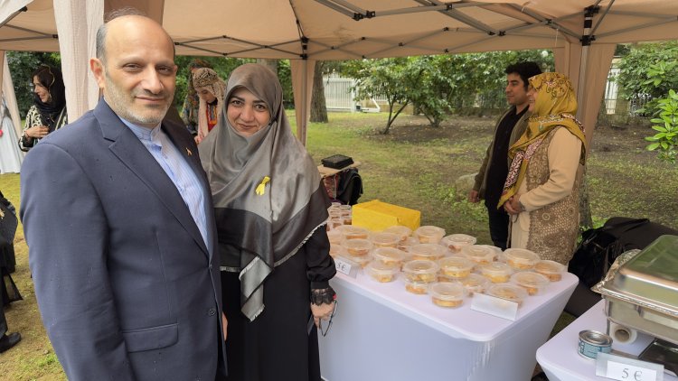 Berlin’de İran lezzetleri kanserli çocuklar için buluştu