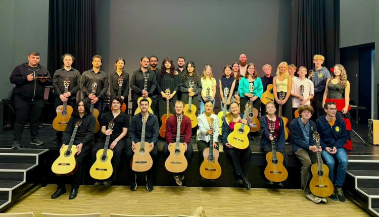 Türk ve Alman Genç Gitaristler Falkensee’de Aynı Sahnede Buluştu