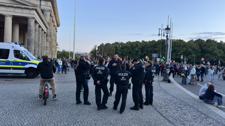 Saksonya-Anhalt Seçiminin Hemen Ardından Berlin’de AfD Karşıtı Miting