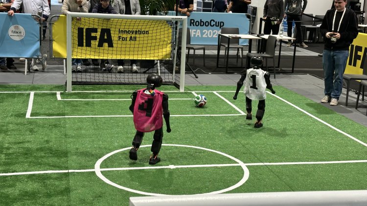 IFA 2026’da Robotlar Sahaya İndi: Yapay Zekâ Futbol Oynuyor