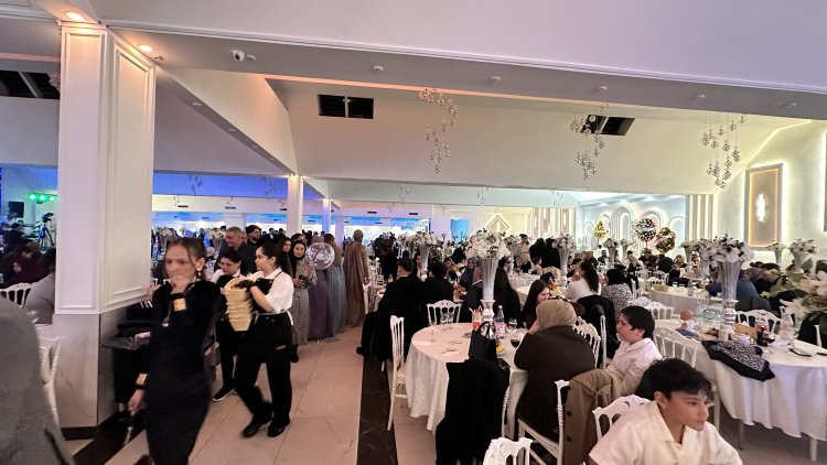 Berlin’de Hümeyra ve Ömer Dünyaevine Girdi