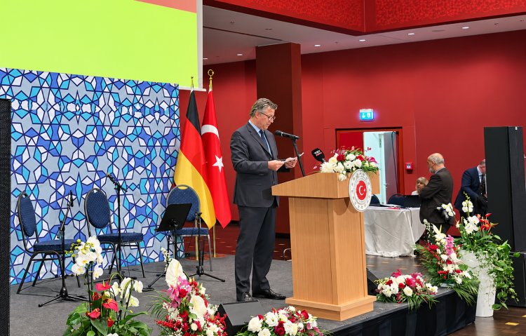 Türkiye-Almanya ilişkilerinde ticaret, savunma ve göç geçmişi vurgusu