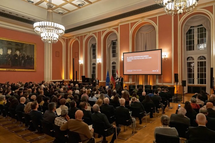 Berlin’de 65 yıllık göç hikâyesi anıldı