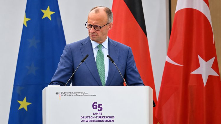 Almanya'da hafta sonu gündemi: Berlin'de koalisyon sınavı, ekonomide kırılgan toparlanma